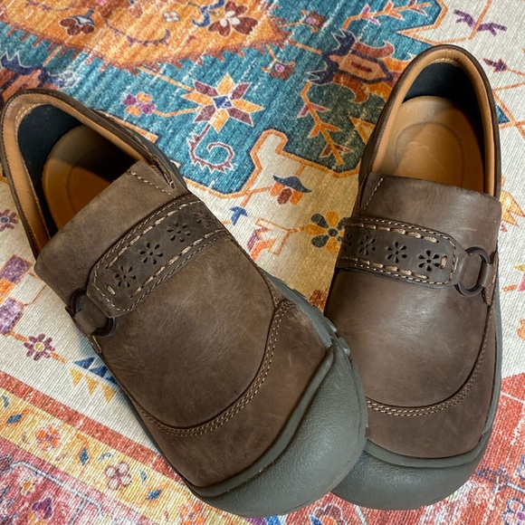 keen women's loafers